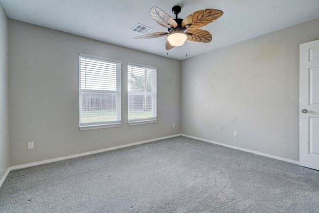 Building Photo - 10425 Aberdeen Dr