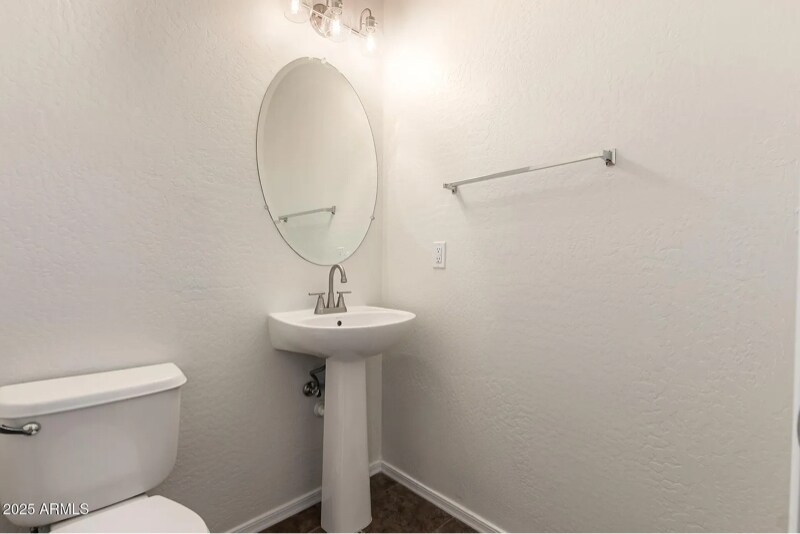 Building Photo - 1255 S Rialto