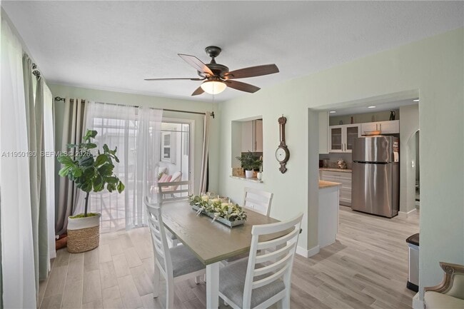 Building Photo - 142 NW 10th Ct