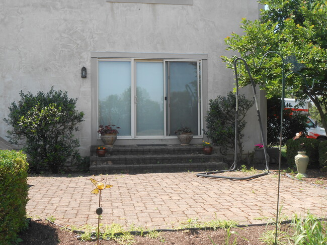 Building Photo - 8006 Caraway Ave