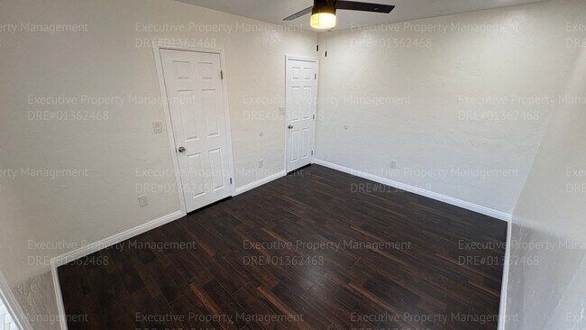 Building Photo - 2 bedroom 1 bathroom house located in the 93307 zipcode near E Brundage Ln/ Madison St