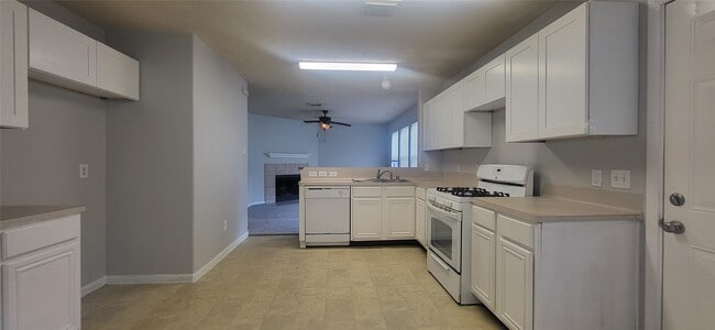 Building Photo - 21539 Trilby Way