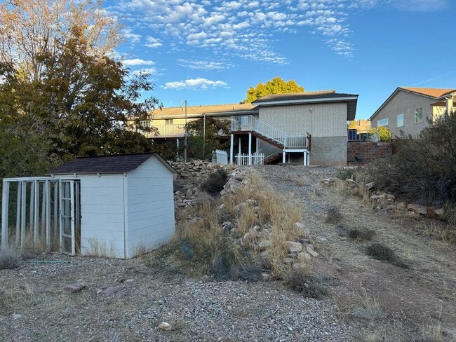 Building Photo - 428 Paintbrush Way