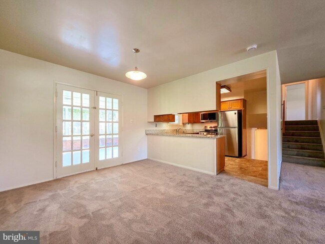 Building Photo - 7511 Elgar St