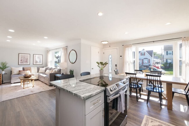 Building Photo - 7906 Lanyard Dr