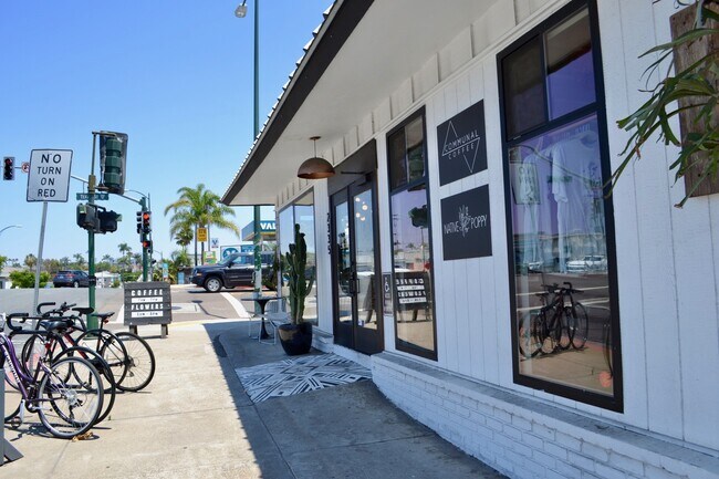 Building Photo - Charming 1 Bedroom North Park Apartment! Assigned Garage! Patio! In Unit Wash/Dryer!