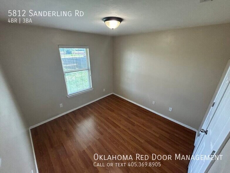 Building Photo - 5812 Sanderling Rd