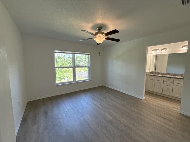 Building Photo - 22 Malauka Cir Ln