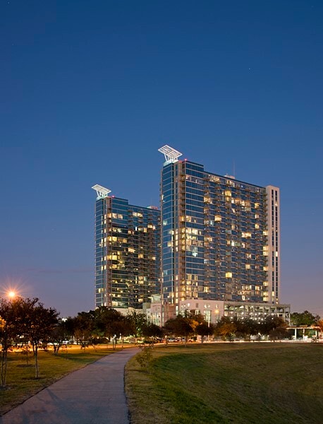 Building Photo - 5925 Almeda Rd