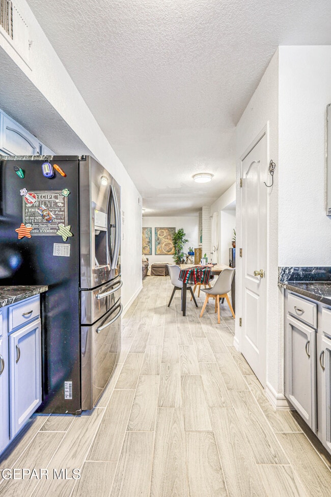Building Photo - 7333 Golden Hawk Dr