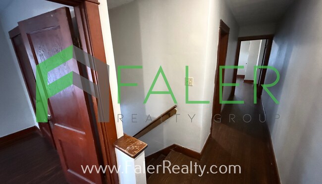 Building Photo - 1725-1727 Brookline