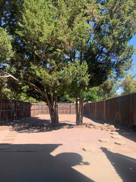 Primary Photo - 2530 Taylor Ln