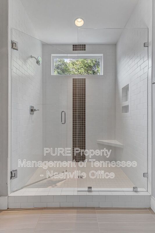 Building Photo - 702B Waco Dr