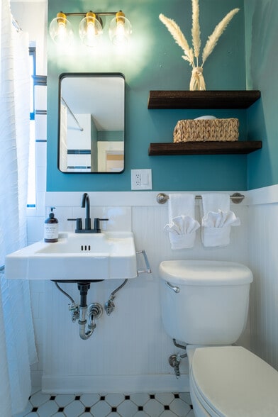 Bathroom featuring bathtub with removable shower head. - 1519 32nd Ave