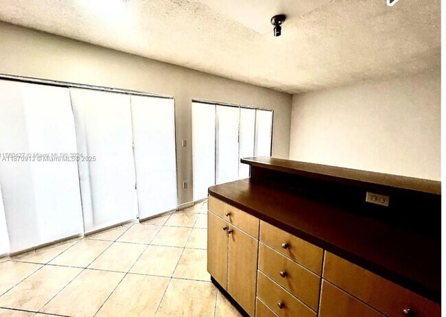 Building Photo - 5800 SW 127th Ave