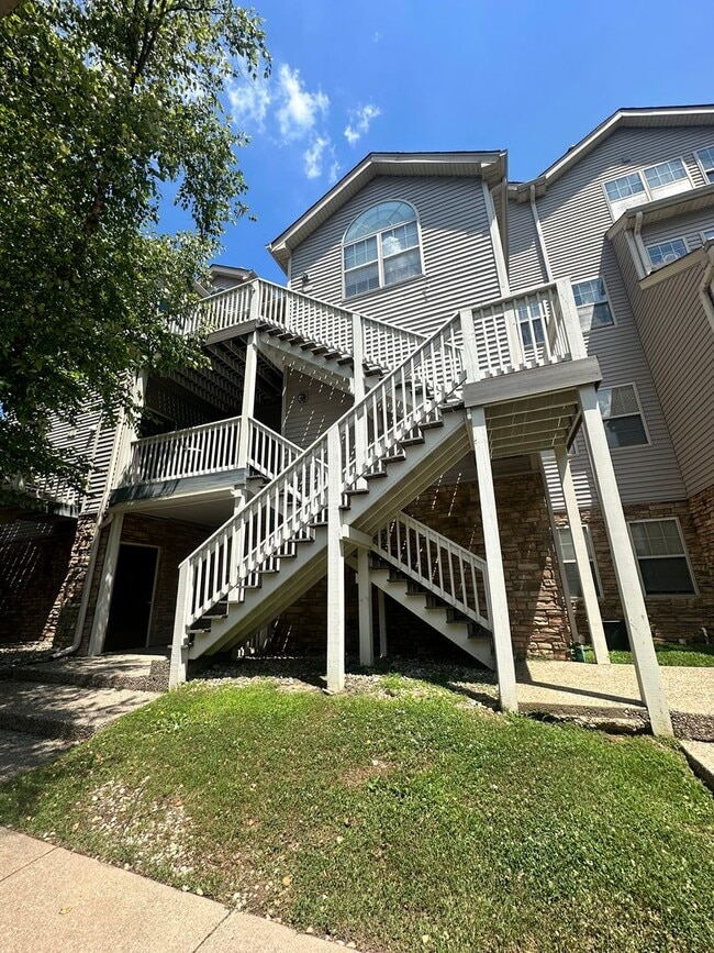 Primary Photo - 2BR/2BA Updated Condo in Prospect Glen Vil...