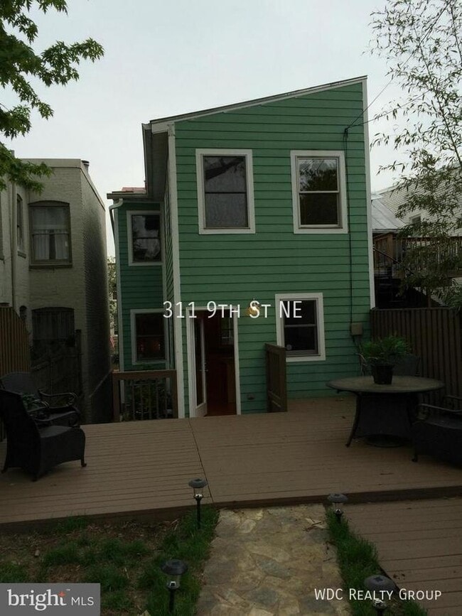 Building Photo - 311 9th St NE