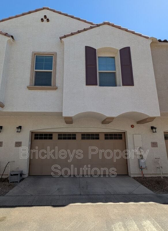 Building Photo - 4021 E Pony Ln