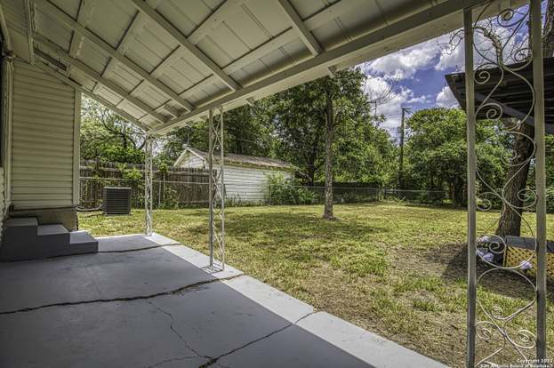 Building Photo - 1110 Clower-