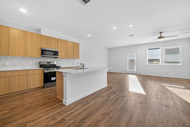 Building Photo - 3518 Blue Mockingbird St