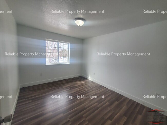 Building Photo - 2236 Meppen Dr