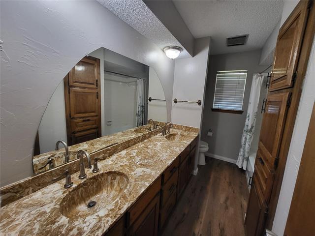 Building Photo - 1106 Meadowview Dr