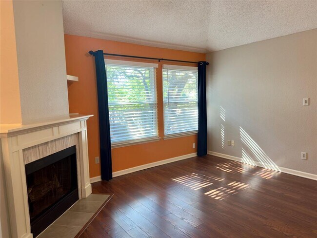 Building Photo - 8311 Edgemoor Pl