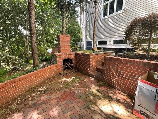 Building Photo - 36 Sunhill Ln