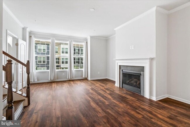 Building Photo - 309 Spring Bank Way