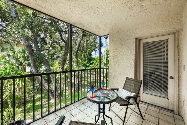 Building Photo - 15177 Parkside Dr