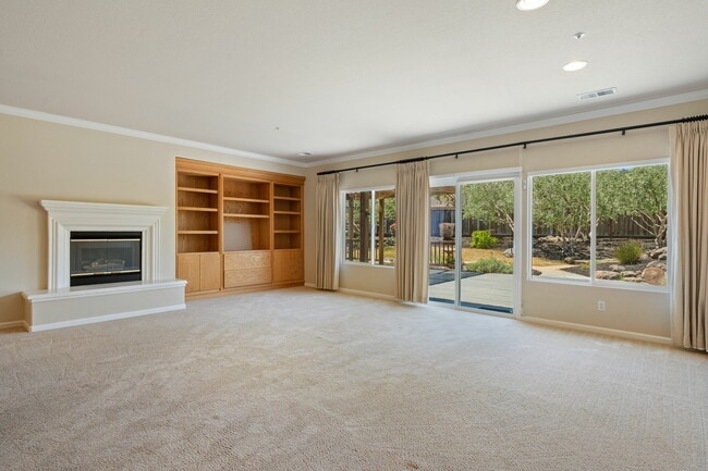 Building Photo - 300 Homewood Ct