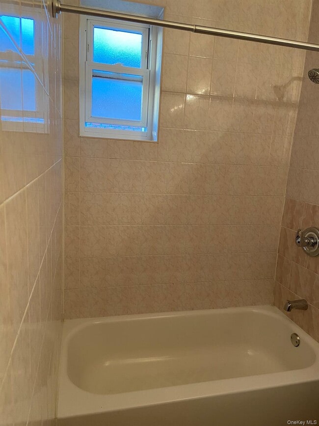 Building Photo - 31-17 Buell St