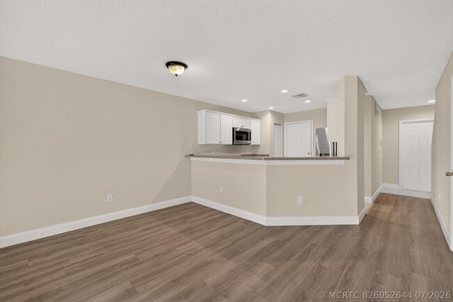 Building Photo - 2786 SE Birmingham Dr
