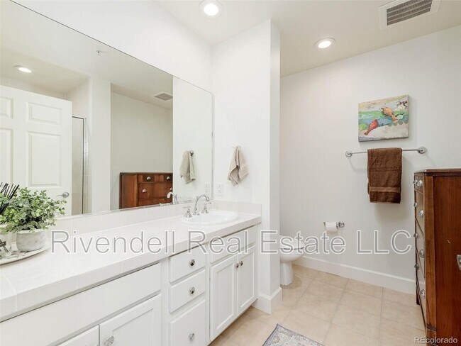 Building Photo - 1631 Emerson St