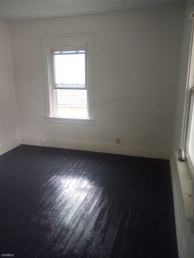 Building Photo - 1 br, 1 bath 4plex - 2306 Crawford Street ...