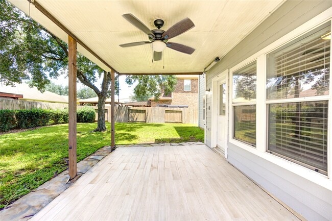 Building Photo - 2115 Sherbrook Park Ln