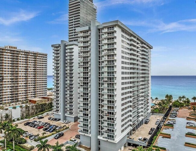 Building Photo - 2030 S Ocean Dr