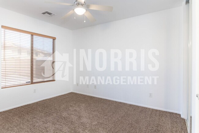 Building Photo - Large Home with Plenty of Room in Coolidge