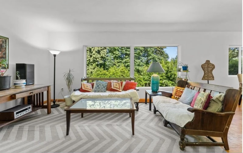 Building Photo - 6930 SW Brier Pl