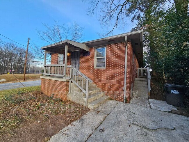 Building Photo - 2036 McPherson Drive