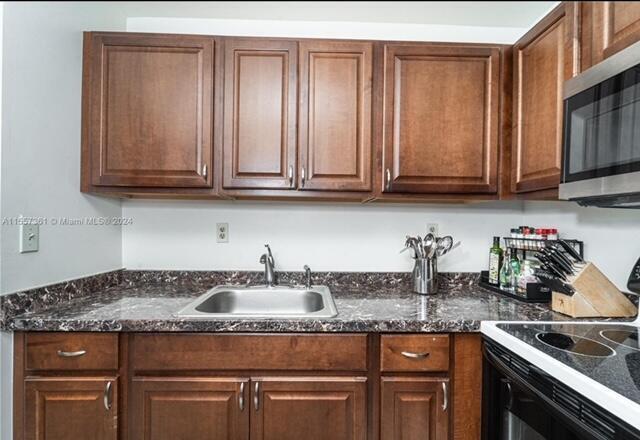 Building Photo - 185 Normandy Ln