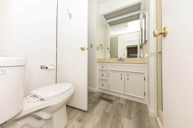 Building Photo - 2953 Manzanita Way