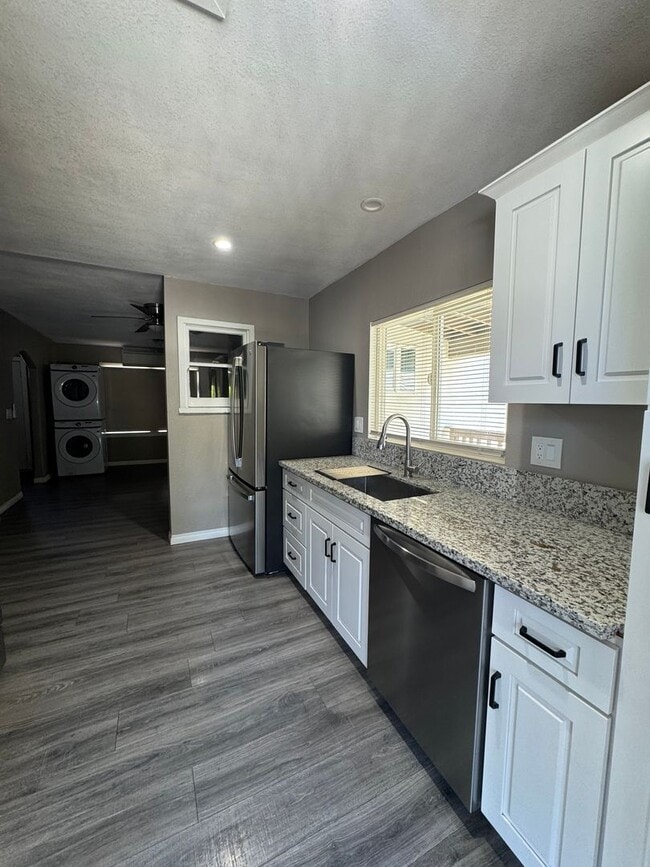 Building Photo - ***New Rental Home***