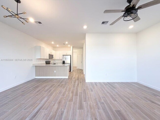 Building Photo - 0 NE 13th St