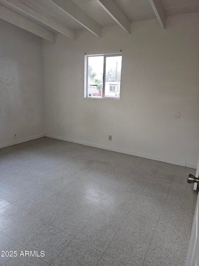 Building Photo - 113 E Navajo St