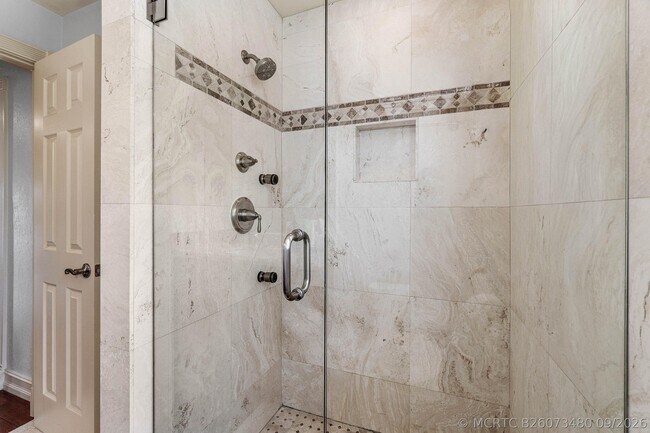 Building Photo - 1109 Bel Air Dr