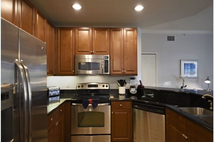 Building Photo - 7501 Mourning Dove Cir