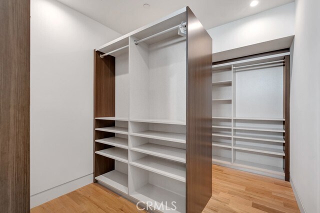 Building Photo - 16518 Moorpark St