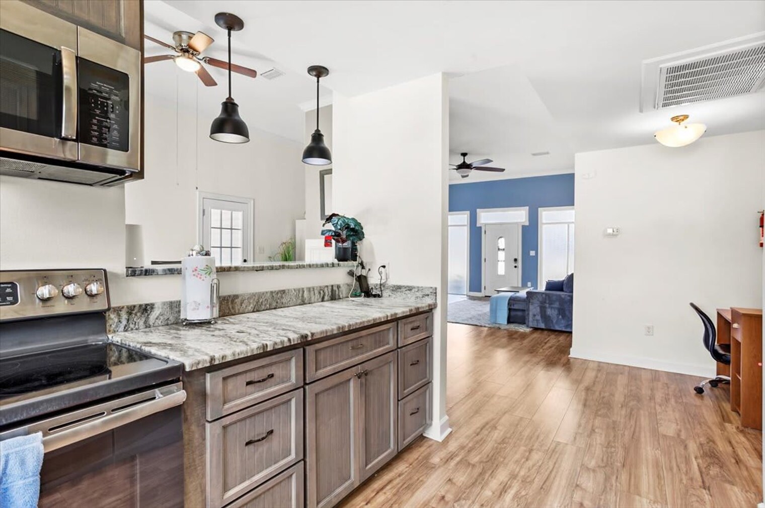 Building Photo - 5012 Deborah St