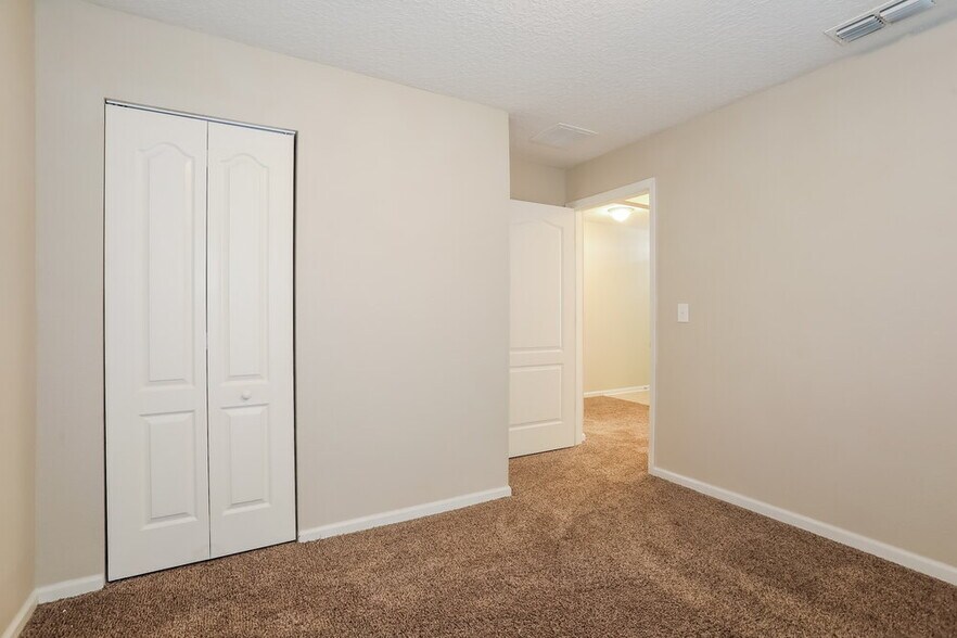 Building Photo - 3251 Canyon Falls Dr